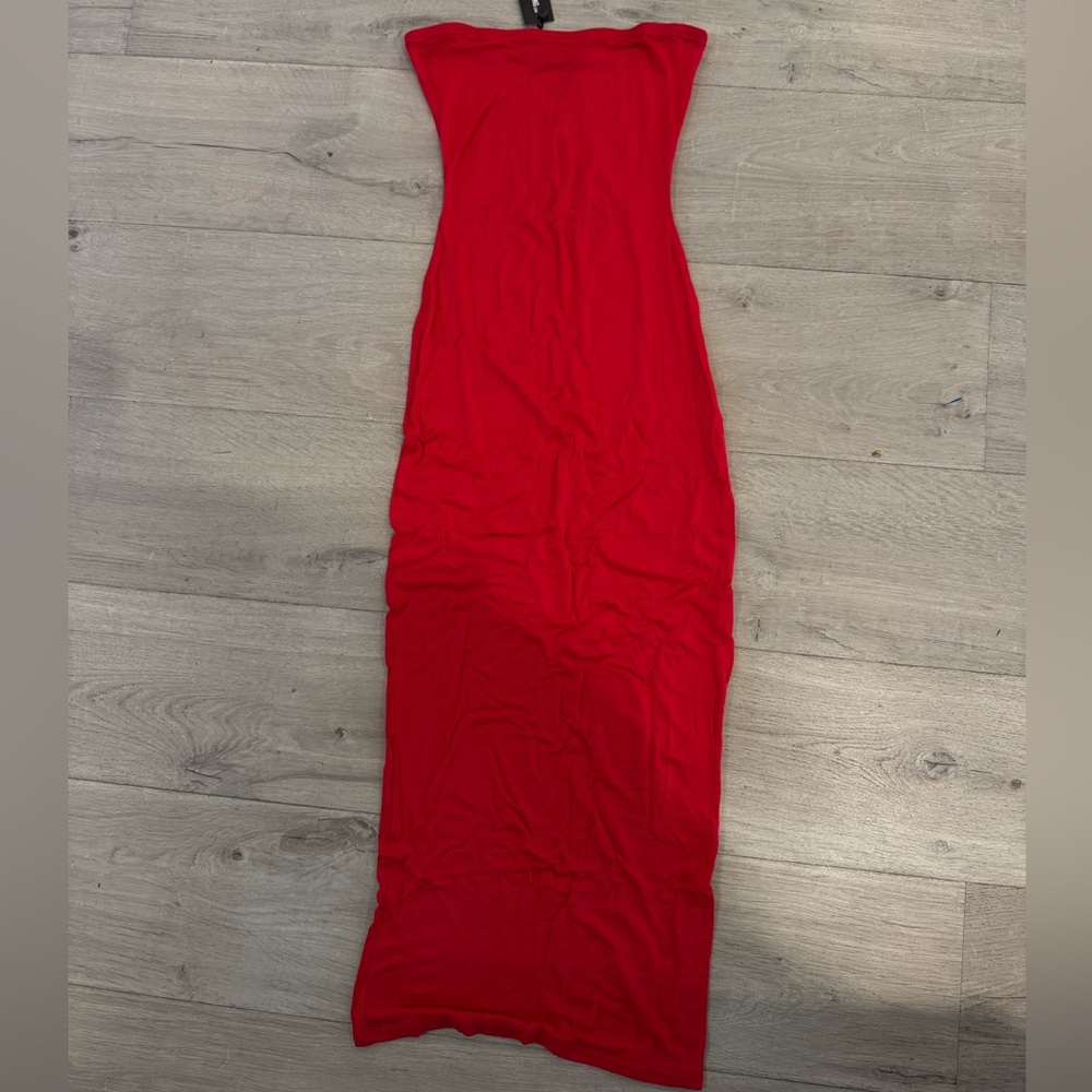 PrettyLittleThing Strapless Red Dress